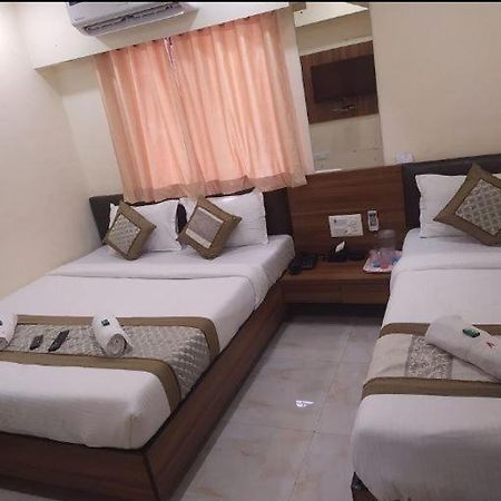Hotel Central Park Ulhasnagar Экстерьер фото